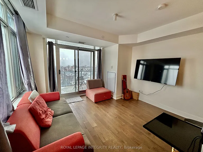 255 Bay St #910 — Photo 13