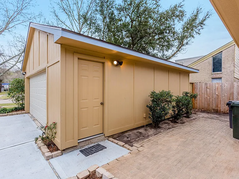 2703 Ferry Lndg — Photo 4
