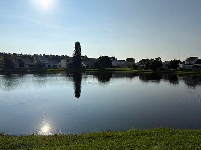 3 bed, 2.0 bath, 1531 sqft, $3,650 — Photo 2