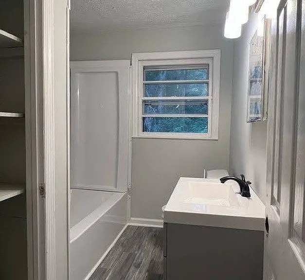 1642 E Fayetteville Rd — Photo 11