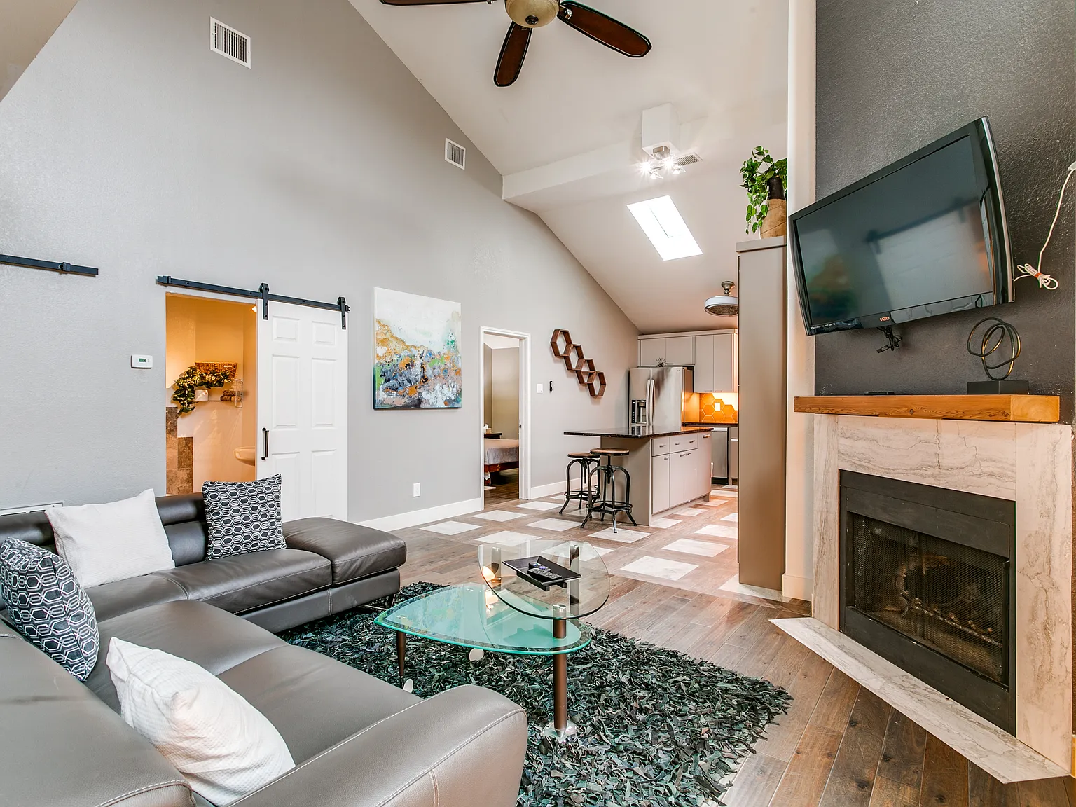 3 bed, 1625 sqft, $2,650 — Photo 4