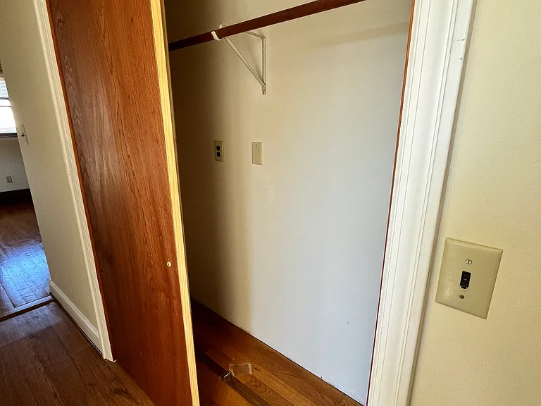 9 McClee Aly — Photo 10