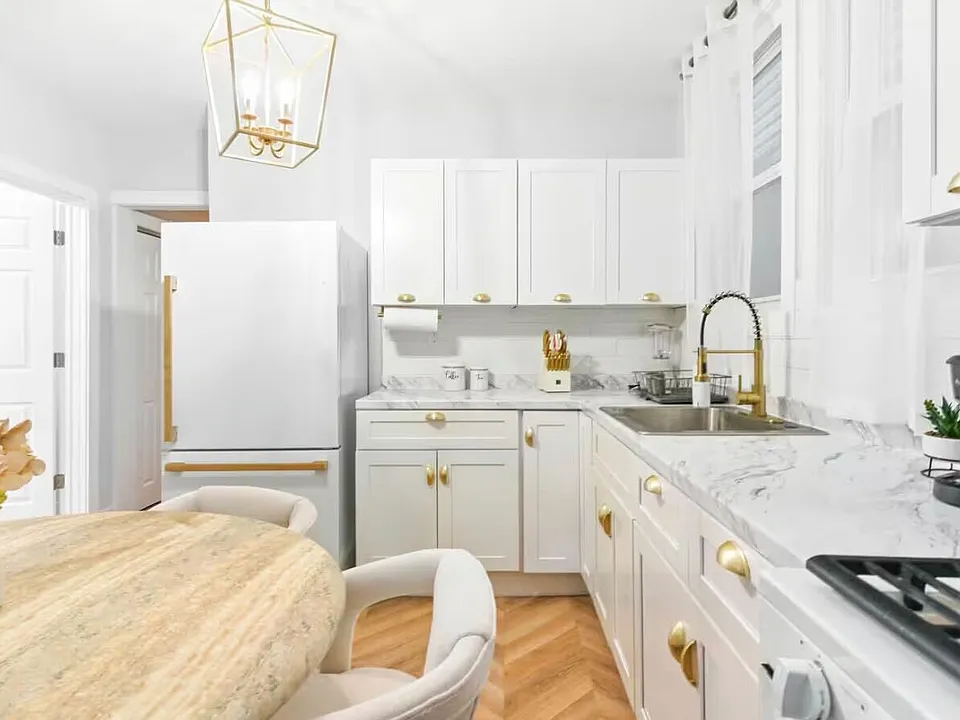 14 Seabury St #1