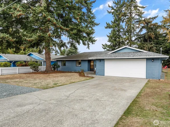 2712 Sun Vista Circle, Clinton, WA 98236