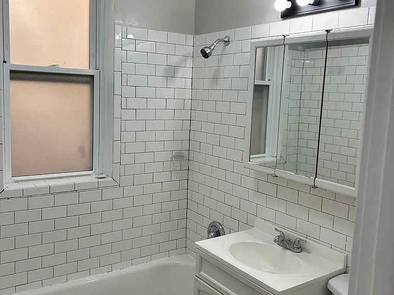 3639 W Wolfram St #1 — Photo 6