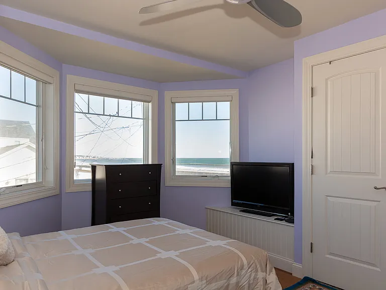 747 Ocean Blvd — Photo 29