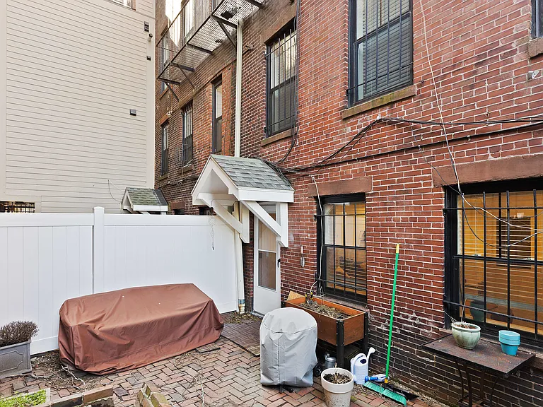 101 W Springfield St #1 — Photo 17