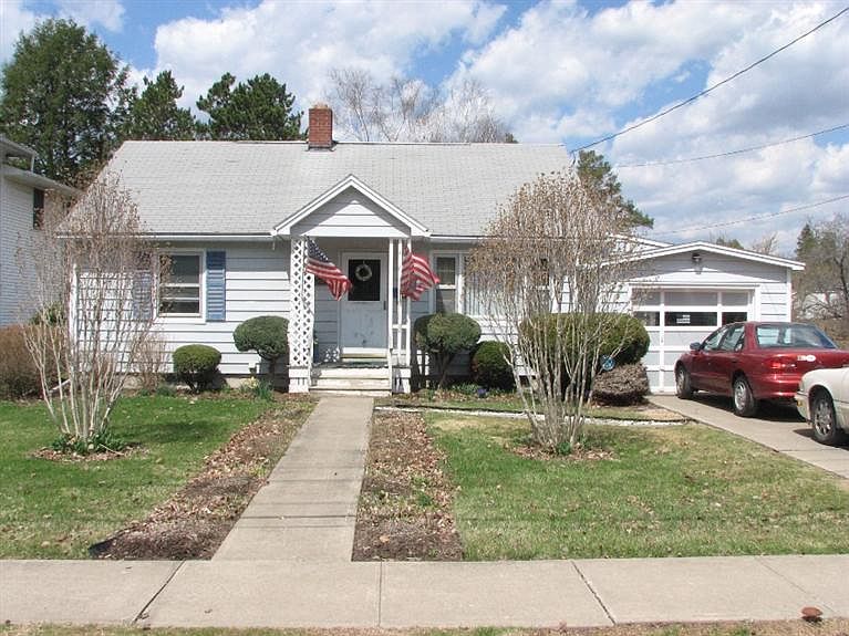 1st image of 10 Sherman Ave