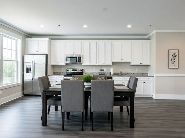 102 Riverside Dr #FF9A893E0