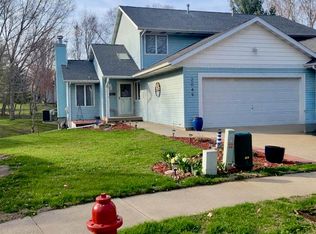 2049 Little Creek Ln, Iowa City, IA 52246
