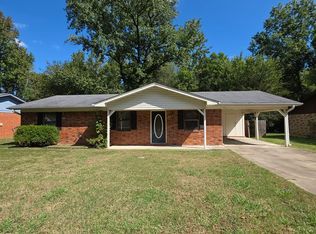 1207 S Ithaca Ave, Russellville, AR 72801