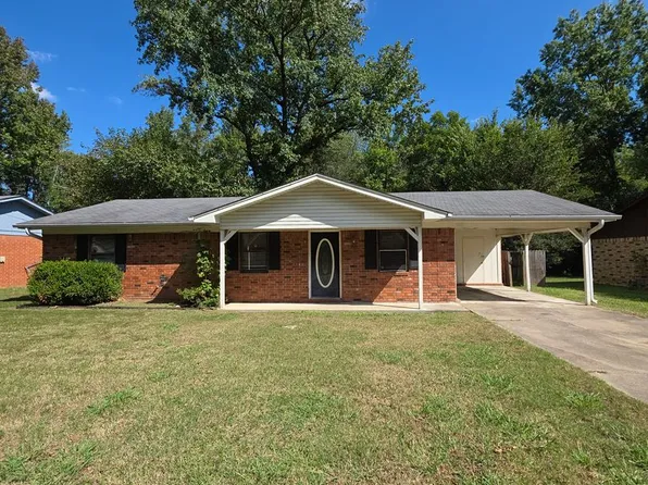 1207 S Ithaca Ave, Russellville, AR 72801