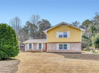 2201 Colonial Oak Way, Stone Mountain, GA 30087