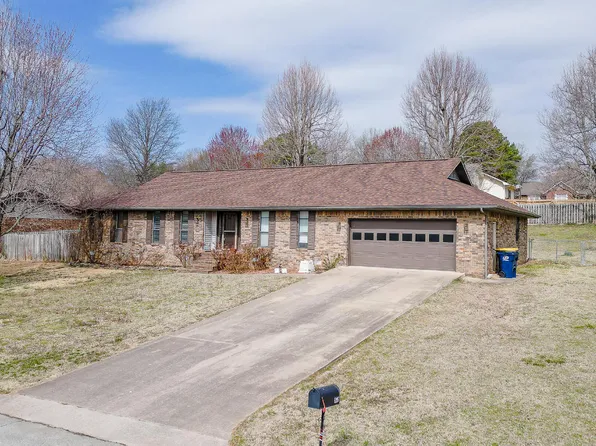 1411 Crestwood Dr, Harrison, AR 72601