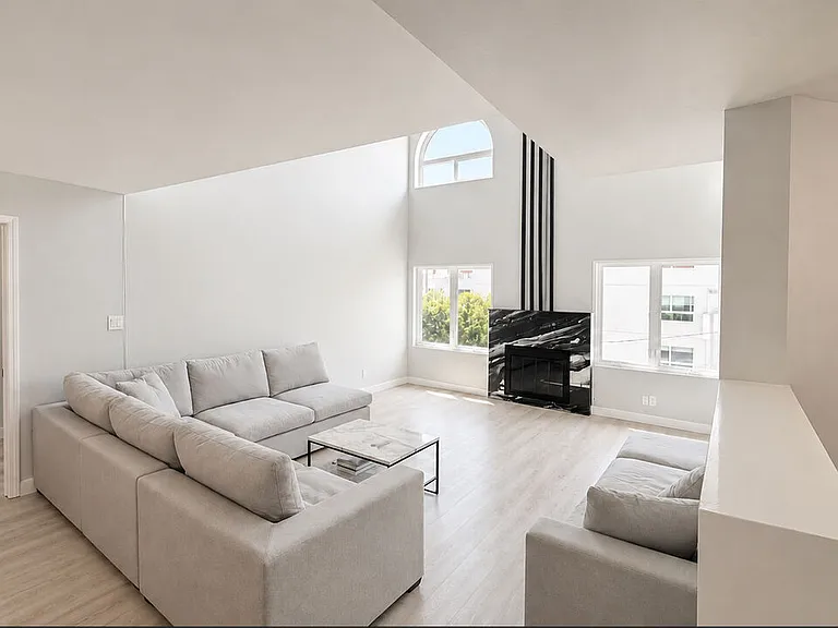 1250 S Westgate Ave #302 — Photo 6