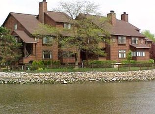 189 Sandcastle Ky, Secaucus, NJ 07094