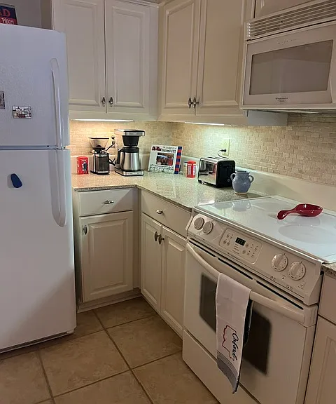 119 Chestnut St #113 — Photo 5