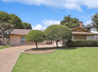 17 Grant Cir, Richardson, TX 75081