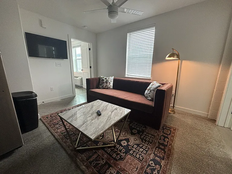 Studio Arms Apartments — Photo 17