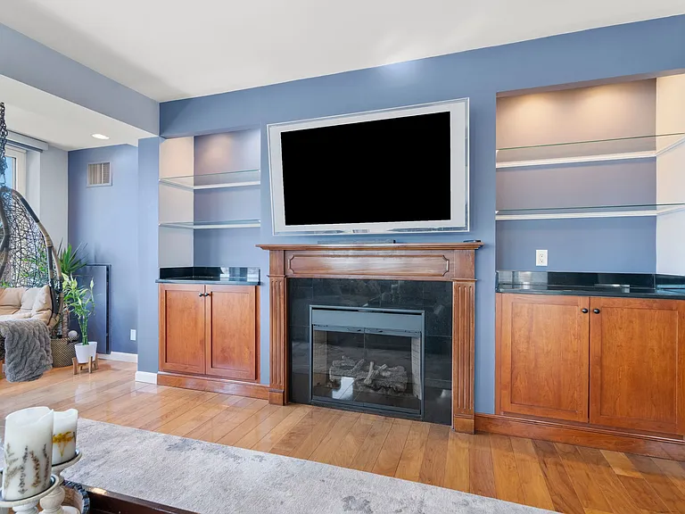 492 Beacon St #36 — Photo 6