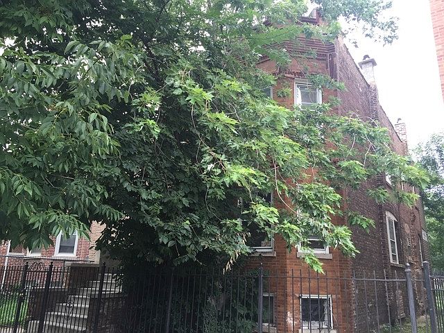 2nd image of 3614 W Franklin Blvd