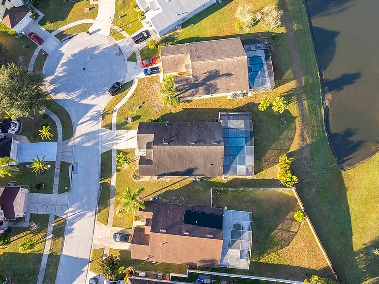 2505 Aster Cove Ln — Photo 3