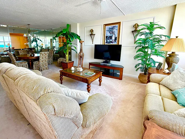800 SE 20th Ave #1106 — Photo 6