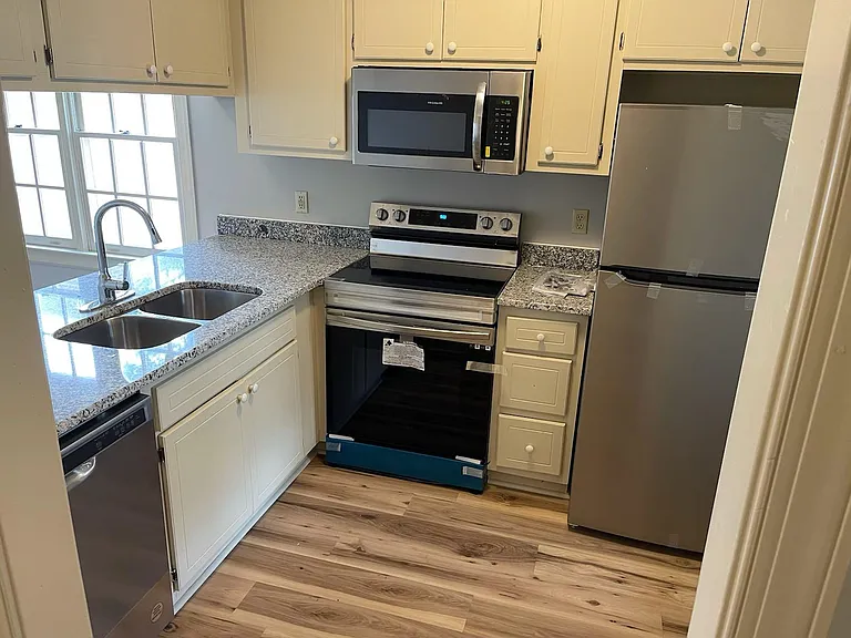 3515 Merrills Park Dr NW #B — Photo 10