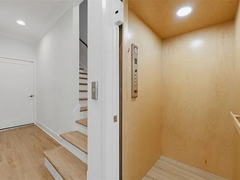 946 Highland Ave #16 — Photo 4