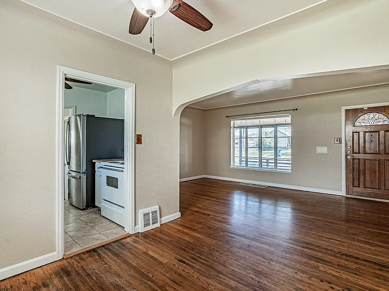 3715 Ames St — Photo 9