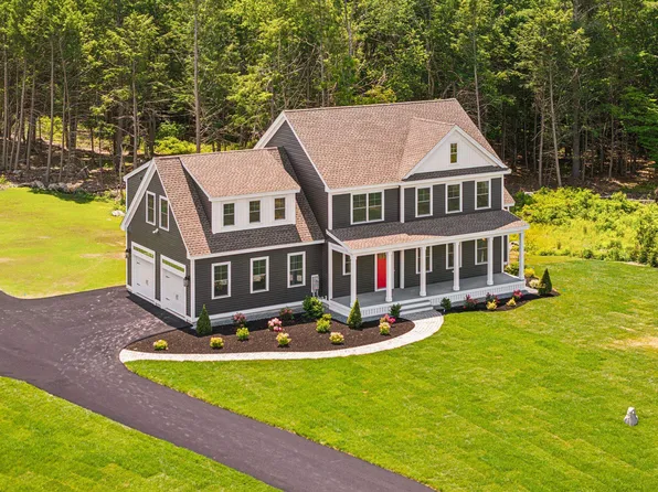Autumn Lane, Newfields, NH 03856