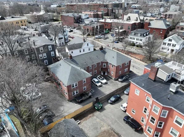 29 Church St, Waltham, MA 02452