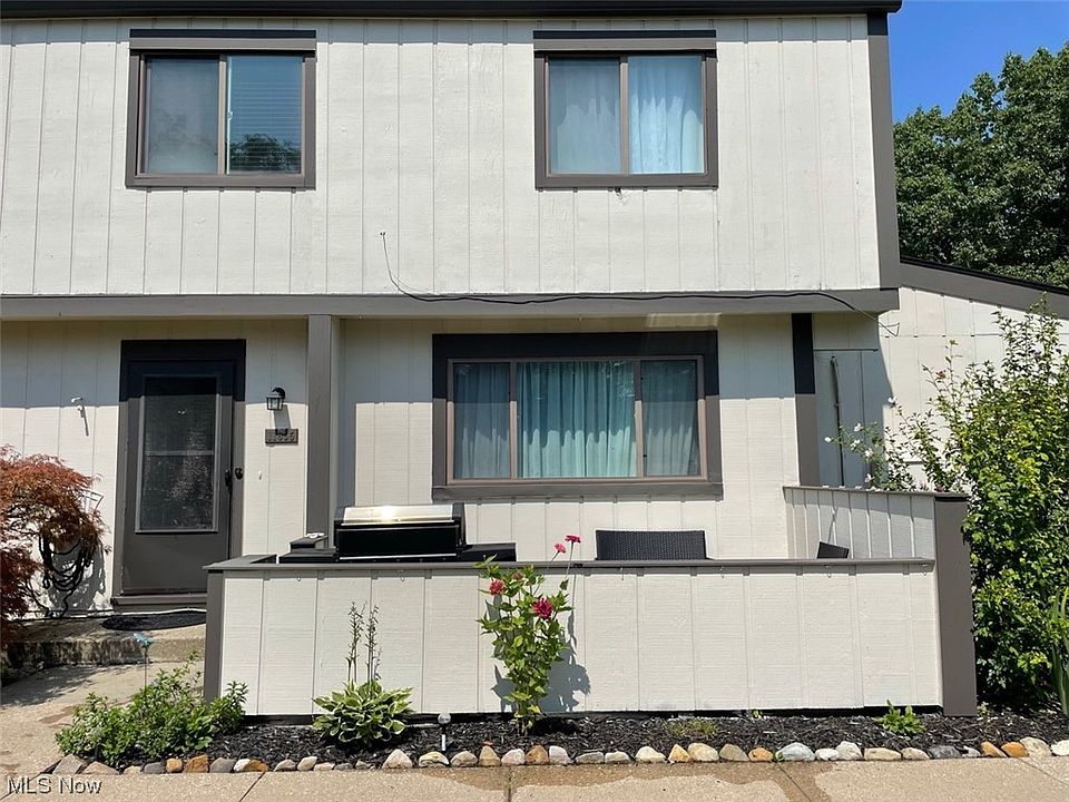 11655 Harbour Light Dr, North Royalton, OH 44133 Zillow