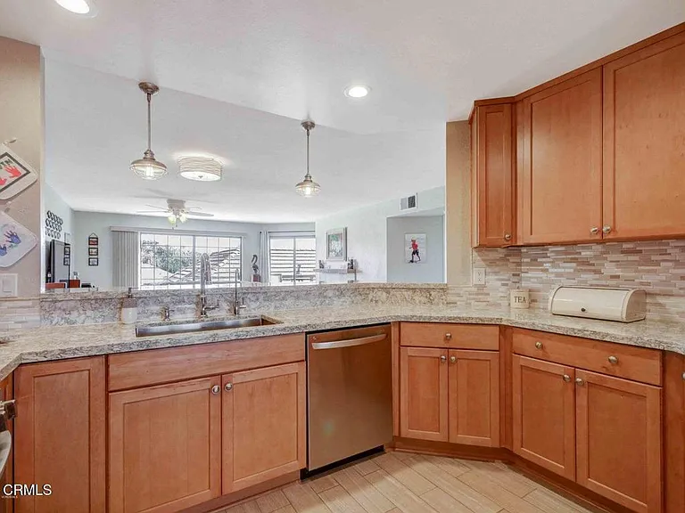 716 Island View Cir — Photo 12