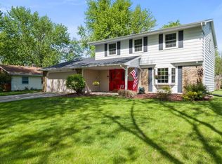1916 Sovereign Dr, Fort Wayne, IN 46815