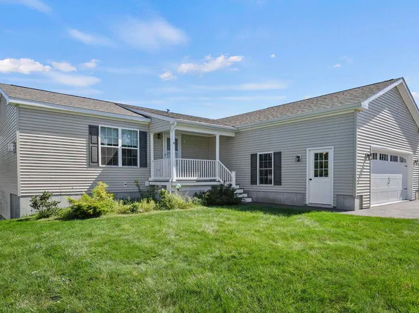 8 Loggers Lane, Sandown, NH 03873