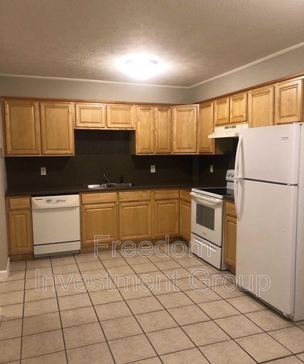 1st image of 143 Louella Dr