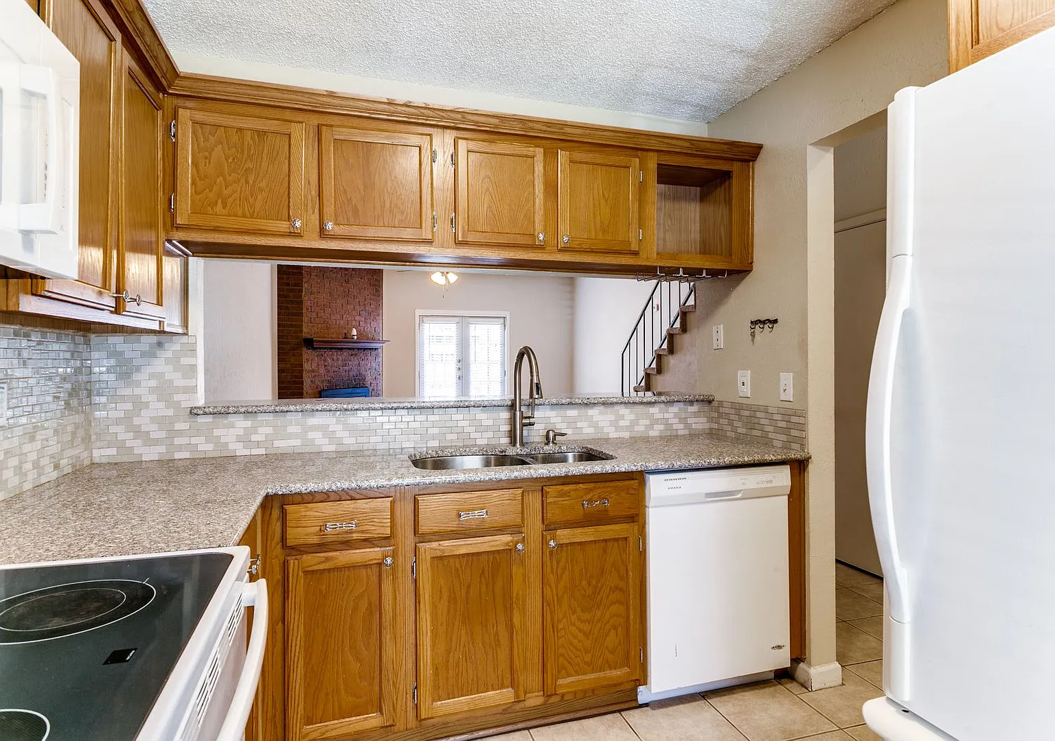 Charming 2-Bedroom Condo in Coppell! — Photo 4