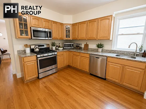 179 Belmont St #1 Photo 1 179 Belmont St #1 Photo 1
