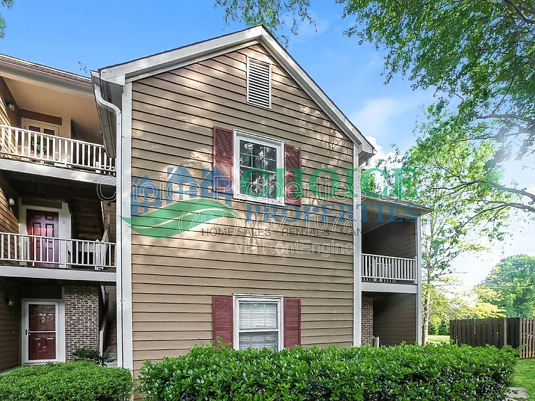 3304 Selwyn Farms Ln — Photo 2