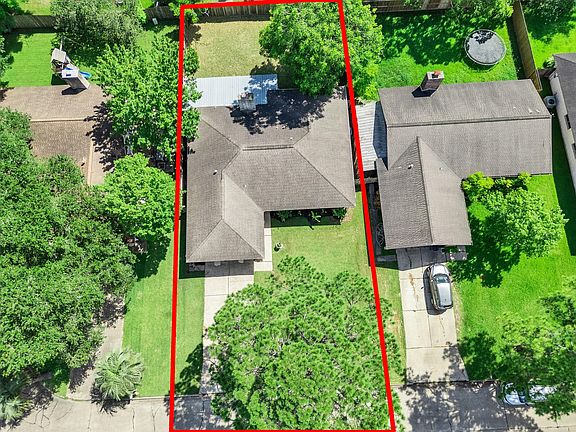 2nd image of 16811 Stardale Ln