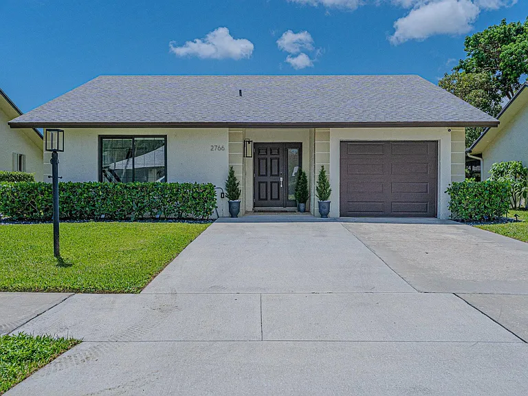 2766 Carnation Ct — Photo 40