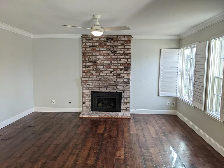 2416 Shoreline Dr — Photo 8