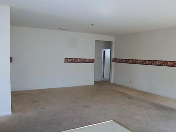 3rd image of 2443 S Mountainside Dr