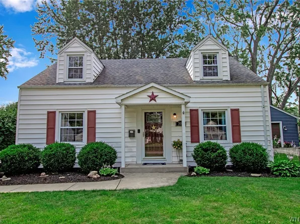 304 Hedstrom Dr, Amherst, NY 14226