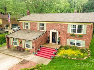 162 Fairway Hills Dr, Waynesville, NC 28786