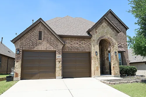 15421 Pioneer Bluff Trl Photo 1
