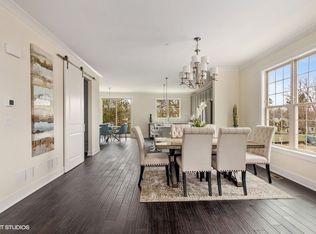 702 Elm St APT 1, Deerfield, IL 60015