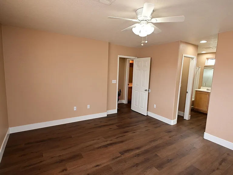 10461 Chrisman Ave — Photo 12
