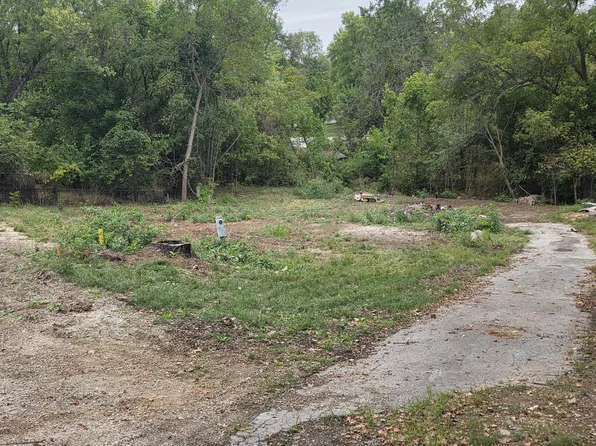 1631 W Valley Circle, Ozark, MO 65721